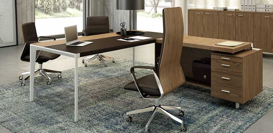 Scrivania per ufficio executive X9 di Officity Quadrifoglio