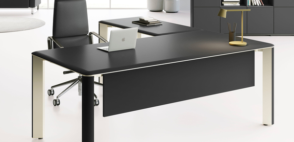 Modern office desk Oyster by Ora Office, design Roberto Danesi